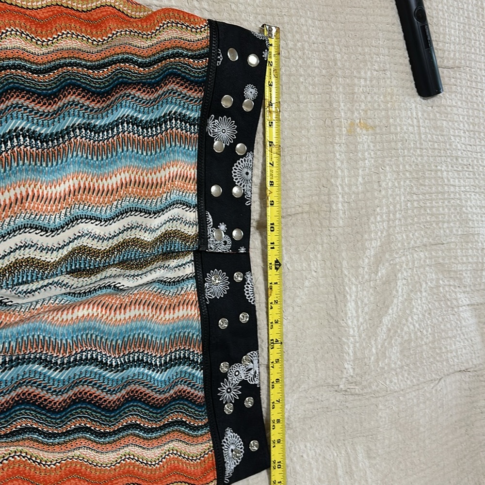 Colorful Wrap Skirt with Pocket - Picture 3 of 4